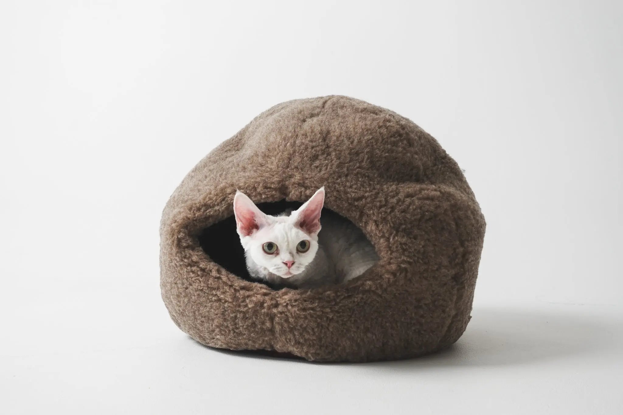 Nest Natural Woolen Pet Bed - Beige MellowConceptStore