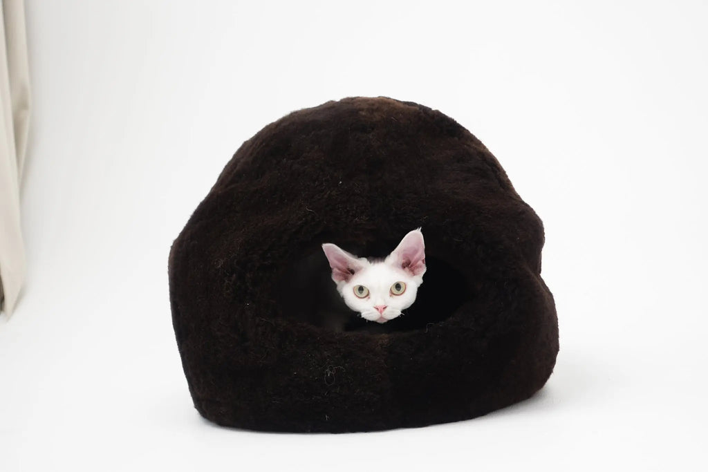 Nest Natural Sheepskin Pet Bed - Brown MellowConceptStore