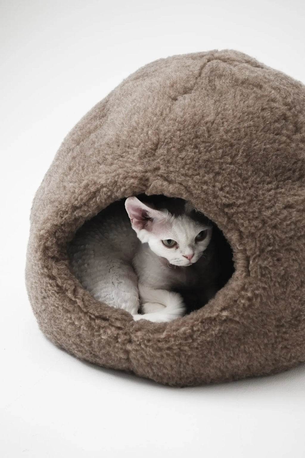 Nest Natural Woolen Pet Bed - Beige MellowConceptStore