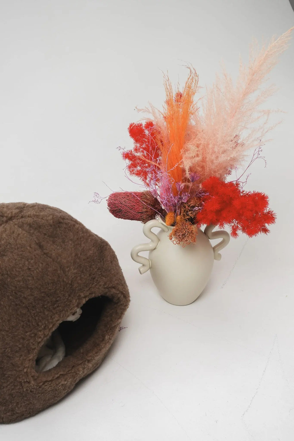 Nest Natural Sheepskin Pet Bed - Beige MellowConceptStore