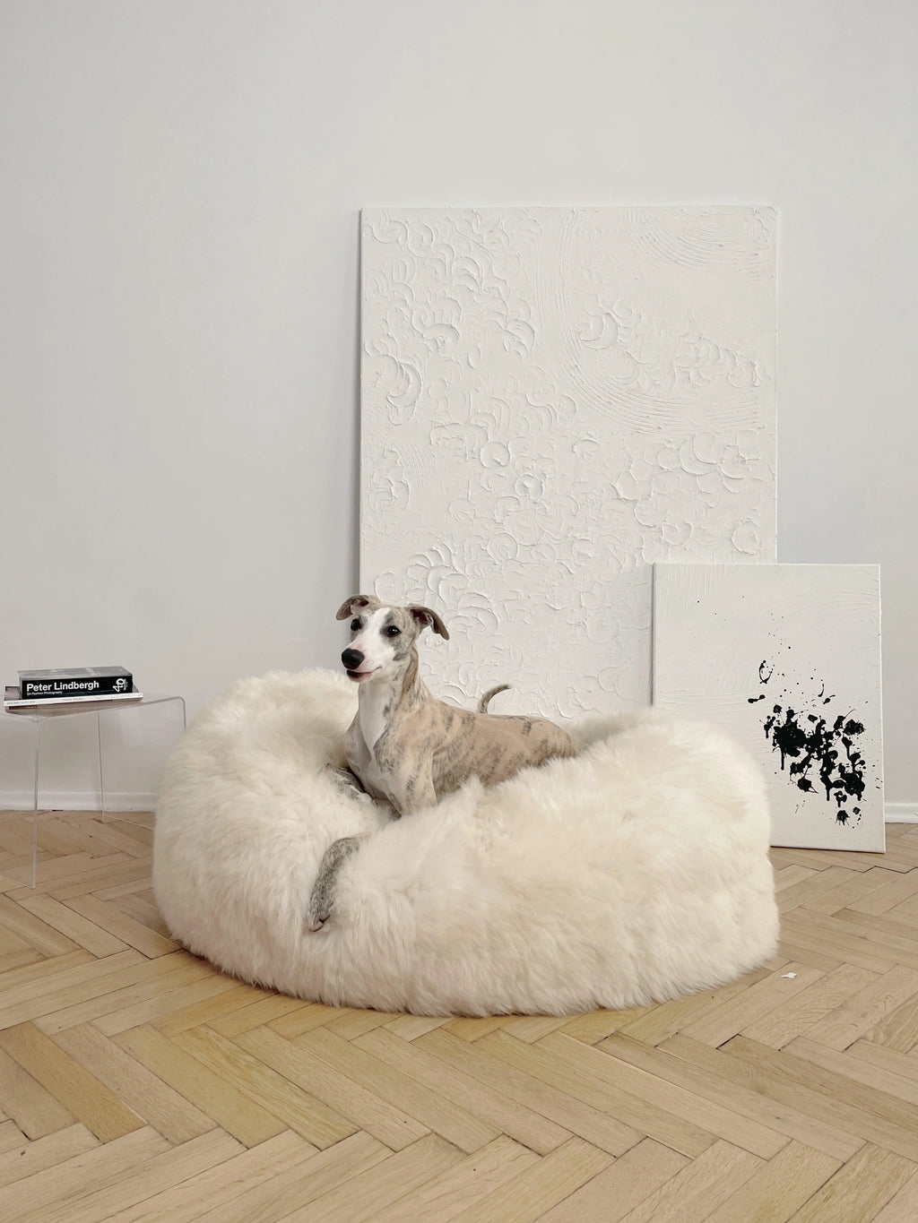 Oval Natural Sheepskin Pet Bed - White Mellow Pet Store